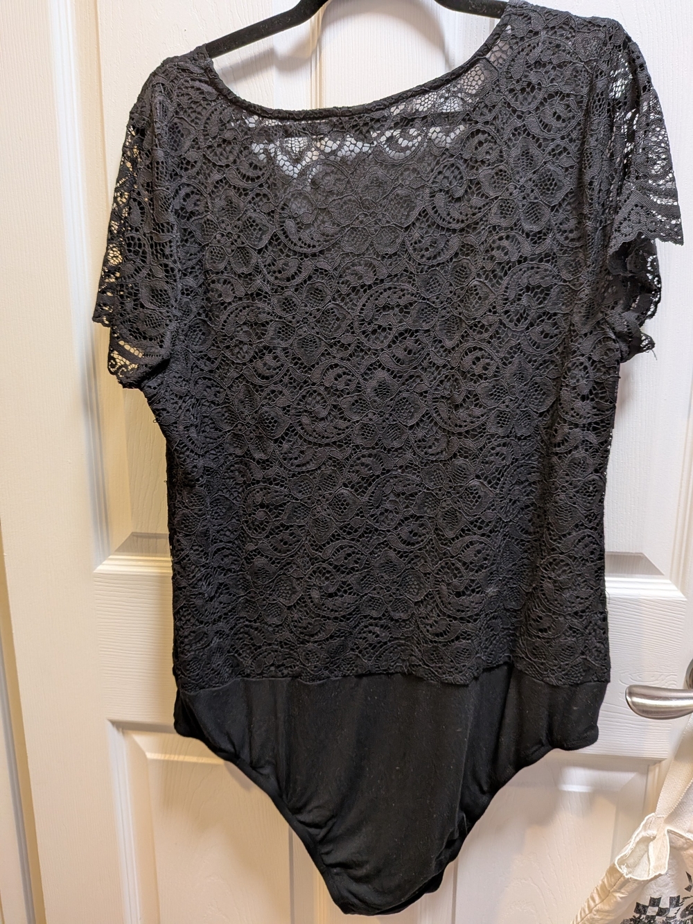 torrid Black Lace V-Neck Short Sleeve Bodysuit Size 2 - Picture 3 of 4